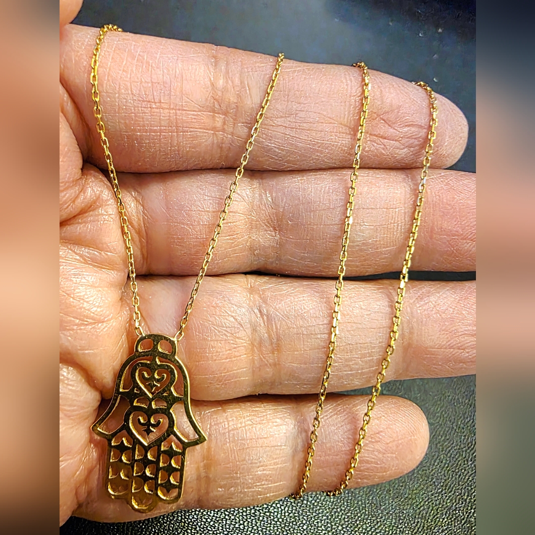 18k Hamsa Hand Necklace